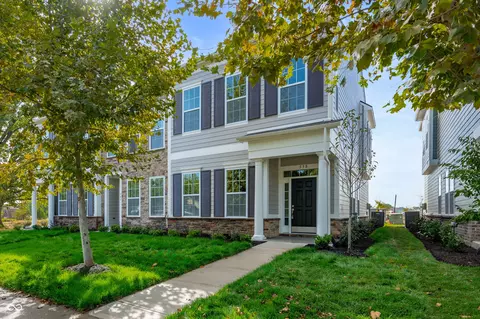 538 Gilder Dr #206, Carmel, IN 46032