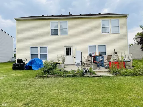 9162 W Lodge Ln, Pendleton, IN 46064 photo 2