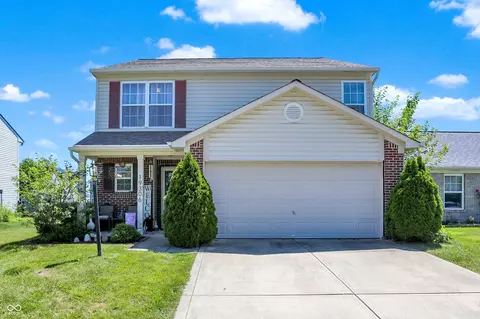 19306 Prairie Crossing Dr, Noblesville, IN 46062
