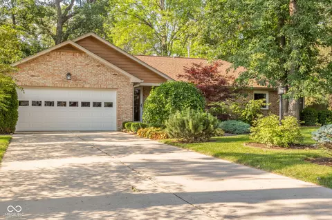 2330 Oakwood Dr, Anderson, IN 46011