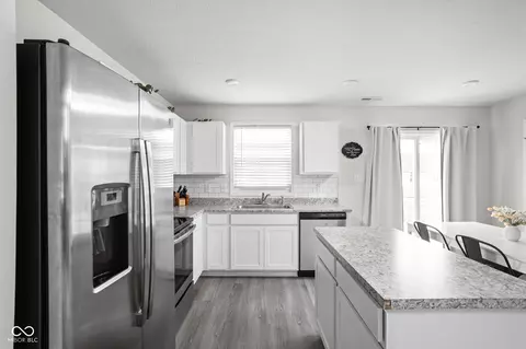 Kitchen - 9735 Oakgrove Dr, Pendleton, IN 46064 photo 1 of 3