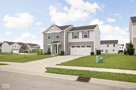 Exterior - 9735 Oakgrove Dr, Pendleton, IN 46064 photo 4 of 5