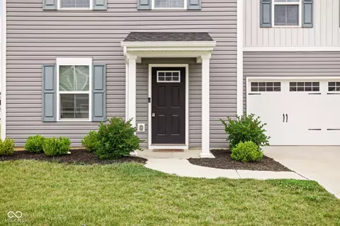 Exterior - 9735 Oakgrove Dr, Pendleton, IN 46064 photo 2 of 5
