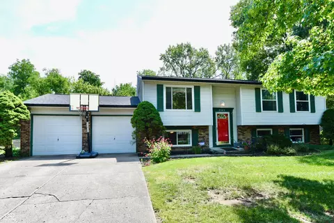 9505 Thornwood Dr, Indianapolis, IN 46250