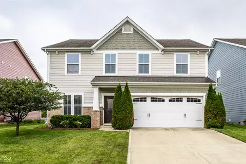 12318 Hawks Nest Dr, Fishers, IN 46037