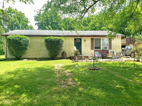 8345 Becks Grove Rd, Freetown, IN 47235