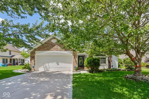 13956 Brightwater Dr, Fishers, IN 46038