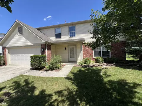 1417 Willshire Dr, Greenwood, IN 46143