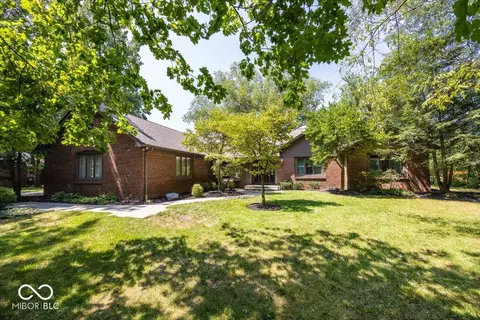 8692 Highwood Ln, Indianapolis, IN 46278