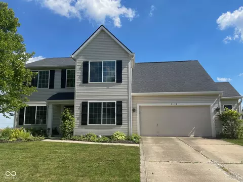 215 Dupont Ln, Westfield, IN 46074