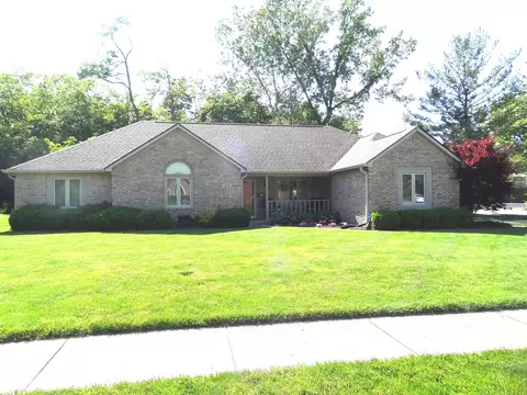 608 Summit Dr, Plainfield, IN 46168