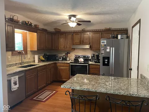 608 Summit Dr, Plainfield, IN 46168 photo 17