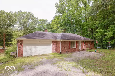 1303 Lakeside Dr, Spencer, IN 47460
