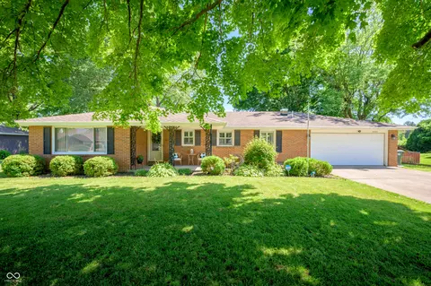 3227 E 10th St, Anderson, IN 46012
