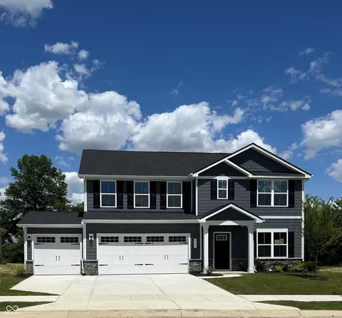 2151 Holiday Creek Dr, Whitestown, IN 46075