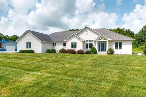 4676 Plano Rd, Martinsville, IN 46151