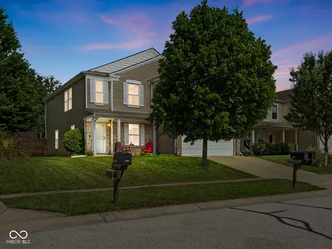 1891 Prairie Sky Ln, Greenwood, IN 46143