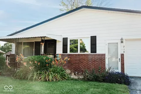 218 N Market St, Thorntown, IN 46071
