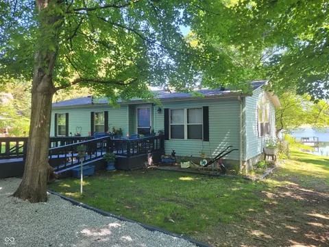 899 Wildwood Rd, North Vernon, IN 47265