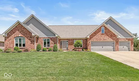 1467 Forest Commons Dr, Avon, IN 46123