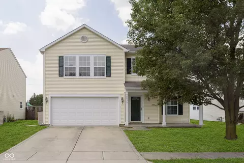 8838 Taggart Dr, Camby, IN 46113