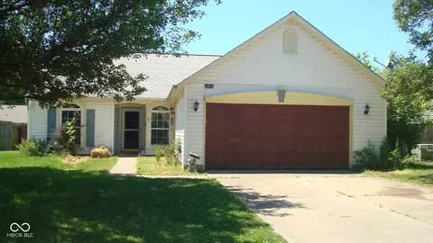 4068 Dogwood Ct, Franklin, IN 46131
