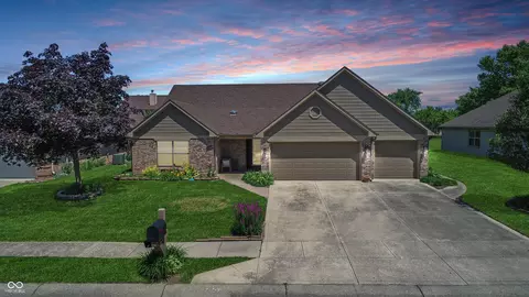 10906 Tournament Ln, Indianapolis, IN 46229