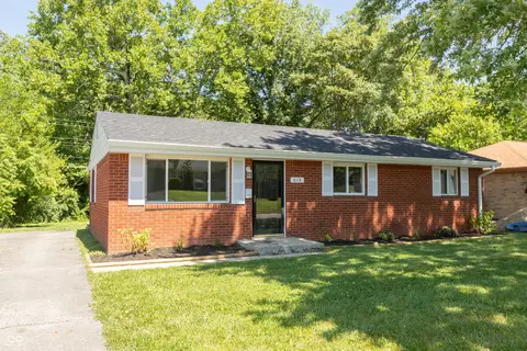 618 Grovewood Dr, Beech Grove, IN 46107