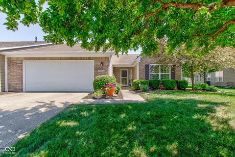 15864 Brixton Dr, Noblesville, IN 46060