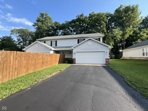7642 Orchard Village Dr, Indianapolis, IN 46217