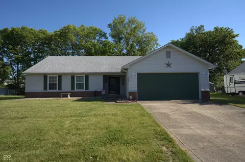 2262 Fiesbeck Dr, Columbus, IN 47201