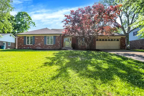 820 Fernwood Ct, Indianapolis, IN 46234
