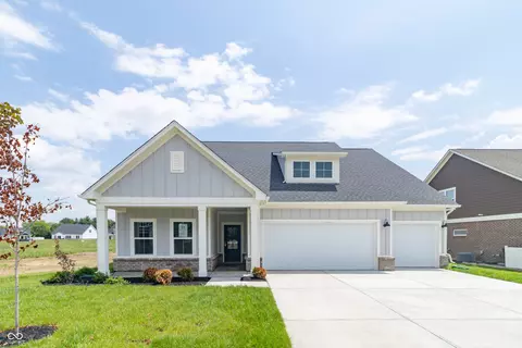 3615 S Meadows Ln, New Palestine, IN 46163