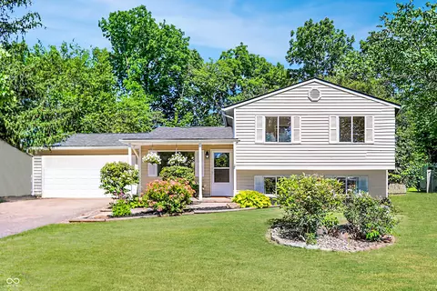 8627 Zephyr Dr, Indianapolis, IN 46217