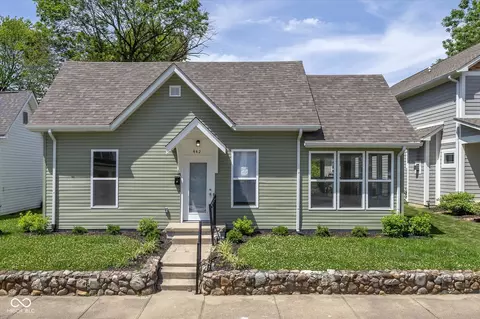 442 W Broadway St, Greenwood, IN 46142