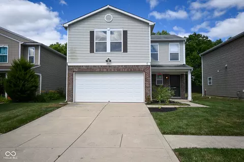 1776 Feather Reed Ln, Greenwood, IN 46143