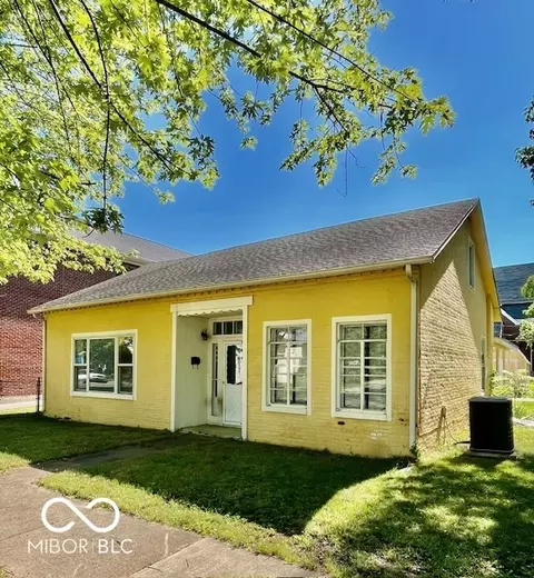 307 S Main St, Edinburgh, IN 46124