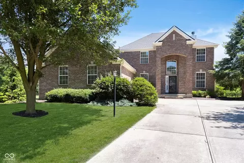 14007 Staghorn Ct, Carmel, IN 46033