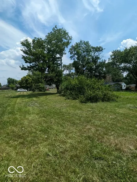 106 S Webster Ave, Indianapolis, IN 46219