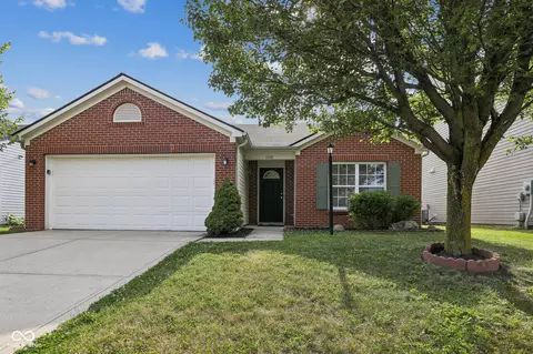 15131 Tiki Trl, Noblesville, IN 46060