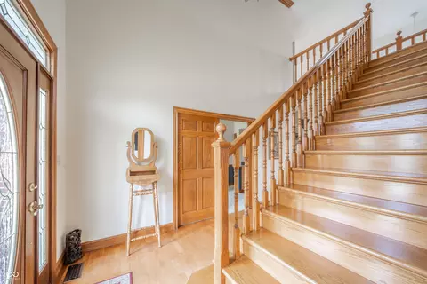 Entry Way - 6204 S Fox Chase, Pendleton, IN 46064 photo 4 of 8