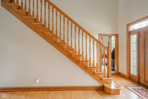 Entry Way - 6204 S Fox Chase, Pendleton, IN 46064 photo 3 of 8