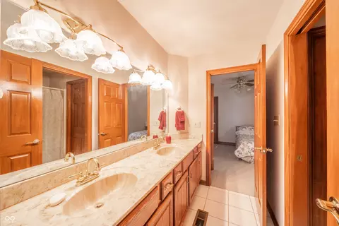 Bath - 6204 S Fox Chase, Pendleton, IN 46064 photo 4 of 6