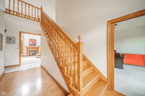 Entry Way - 6204 S Fox Chase, Pendleton, IN 46064 photo 2 of 8