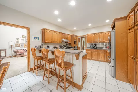 Kitchen - 6204 S Fox Chase, Pendleton, IN 46064 photo 6 of 7