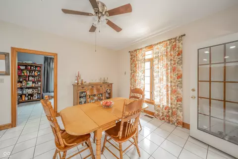 Dining - 6204 S Fox Chase, Pendleton, IN 46064 photo 1 of 6
