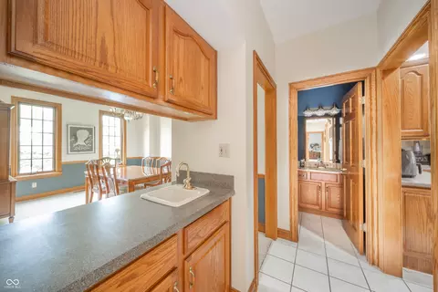 Entry Way - 6204 S Fox Chase, Pendleton, IN 46064 photo 1 of 8