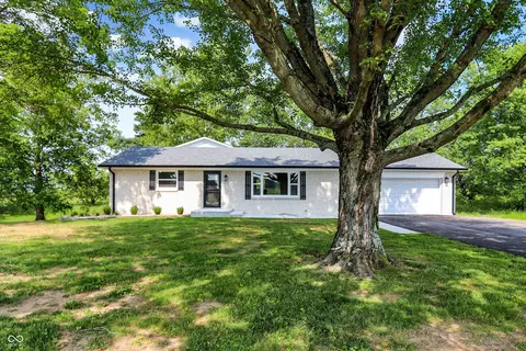 542 N Centerline Rd, Franklin, IN 46131