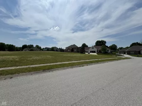 727 Penny Ln, Plainfield, IN 46168