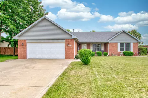2421 Oakbend Ct, Lebanon, IN 46052
